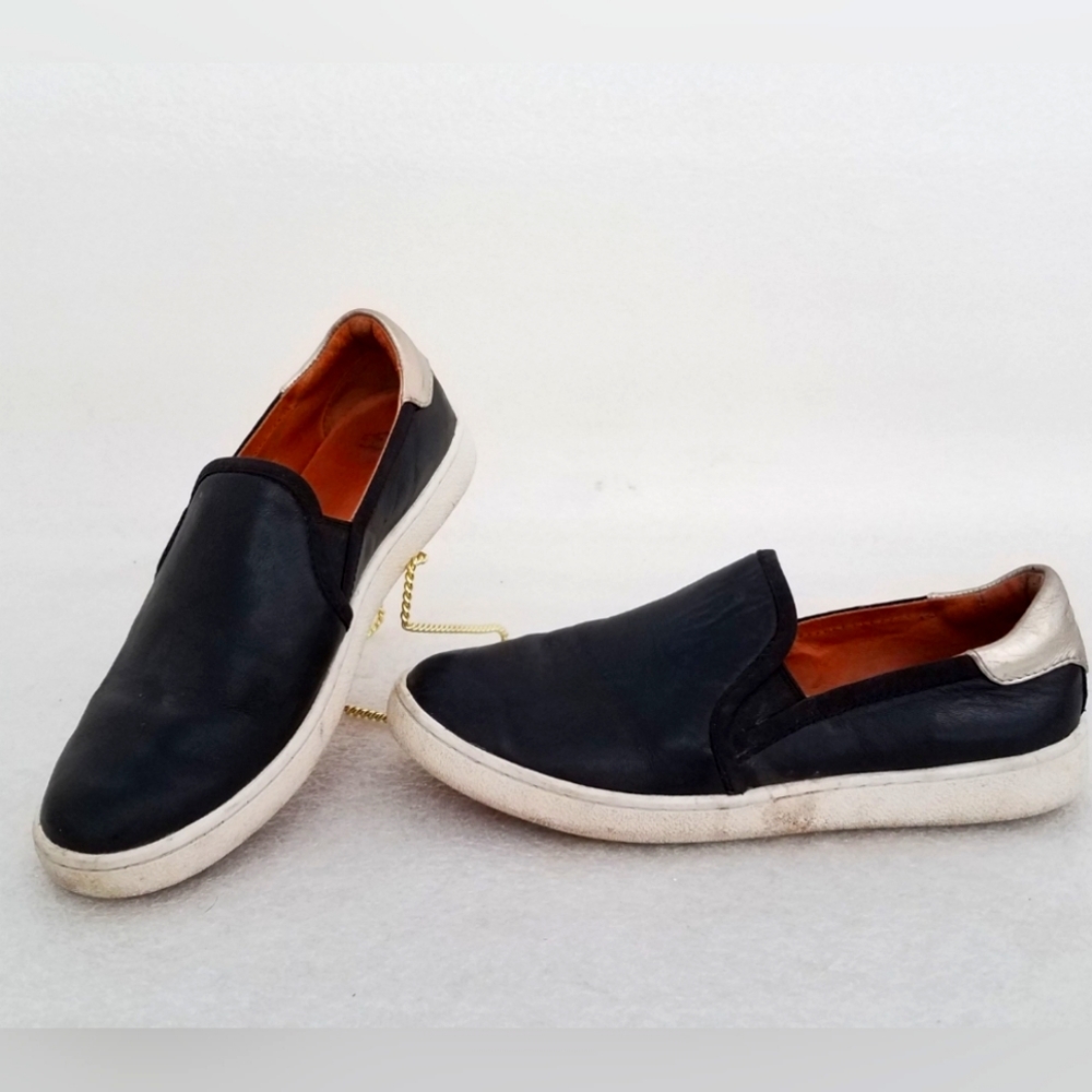 Ugg Loafer Shoes Black/White/Silver Size 7